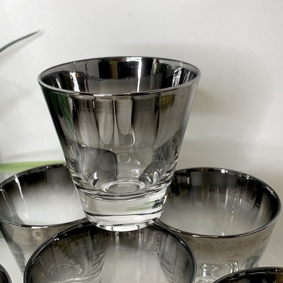 Set of 8 vintage Queens Lusterware Silver Fade 4oz Glasses - Picture 3 of 8